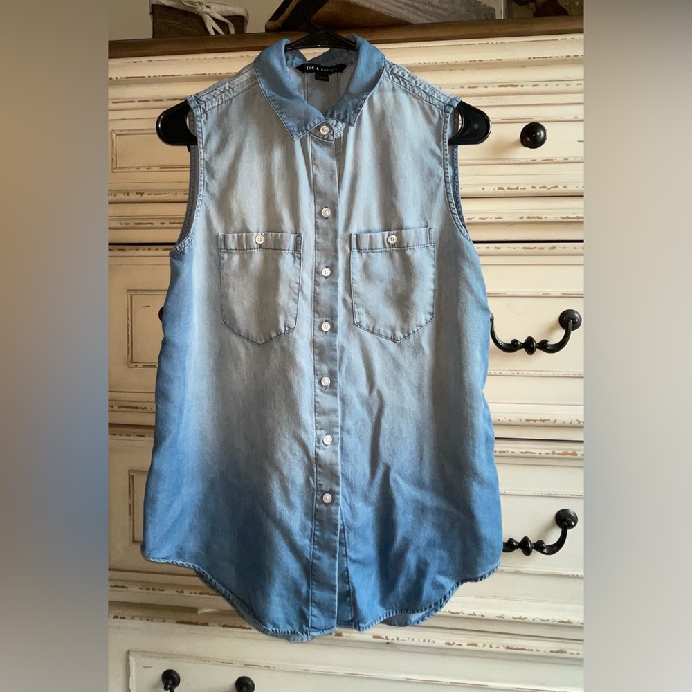 Zac & Rachel sleeveless button down tunic top in size Small